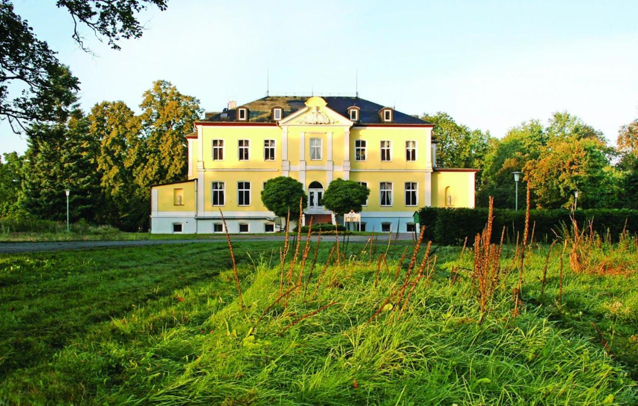 Schloss Schmuggerow المظهر الخارجي الصورة